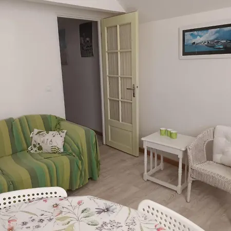 Holiday home Ecrin De Fleurs Et Verdure